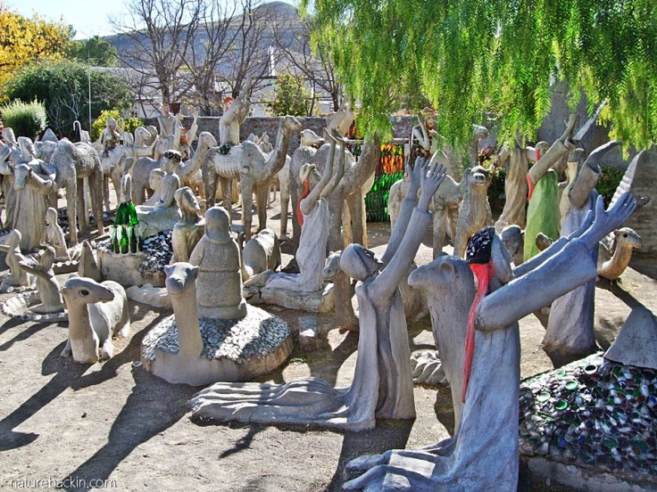 Devotional figures kneeling, Camel Yard, Owl House, Nieu Bethesda