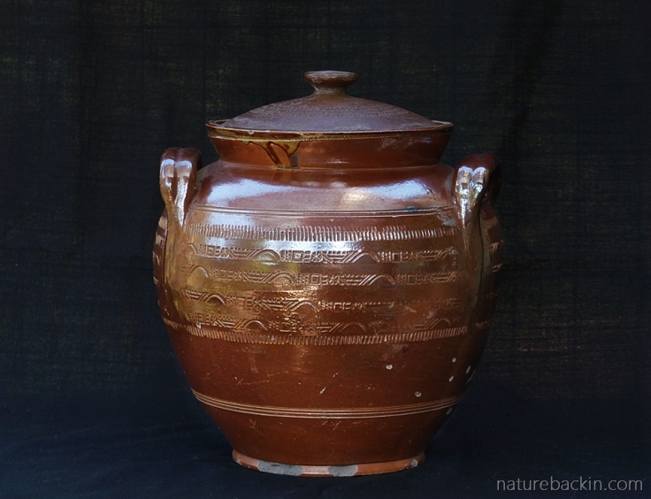 Kitchenalia-stoneware-bean-pot